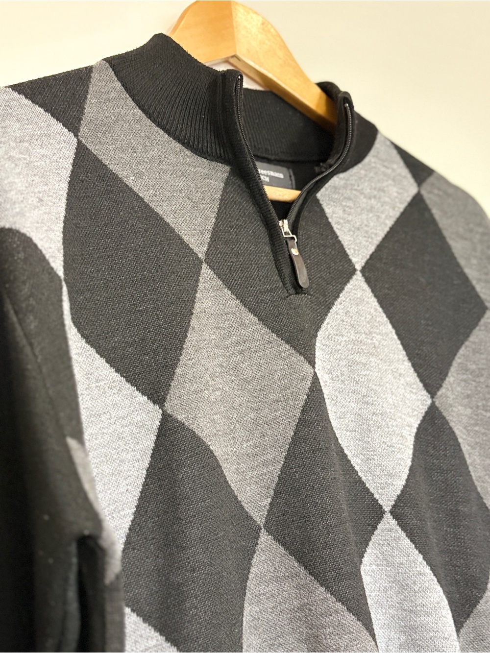 VTG Vroom & Dreesmann Argyle Quarter Zip Sweater Black Grey Knit M